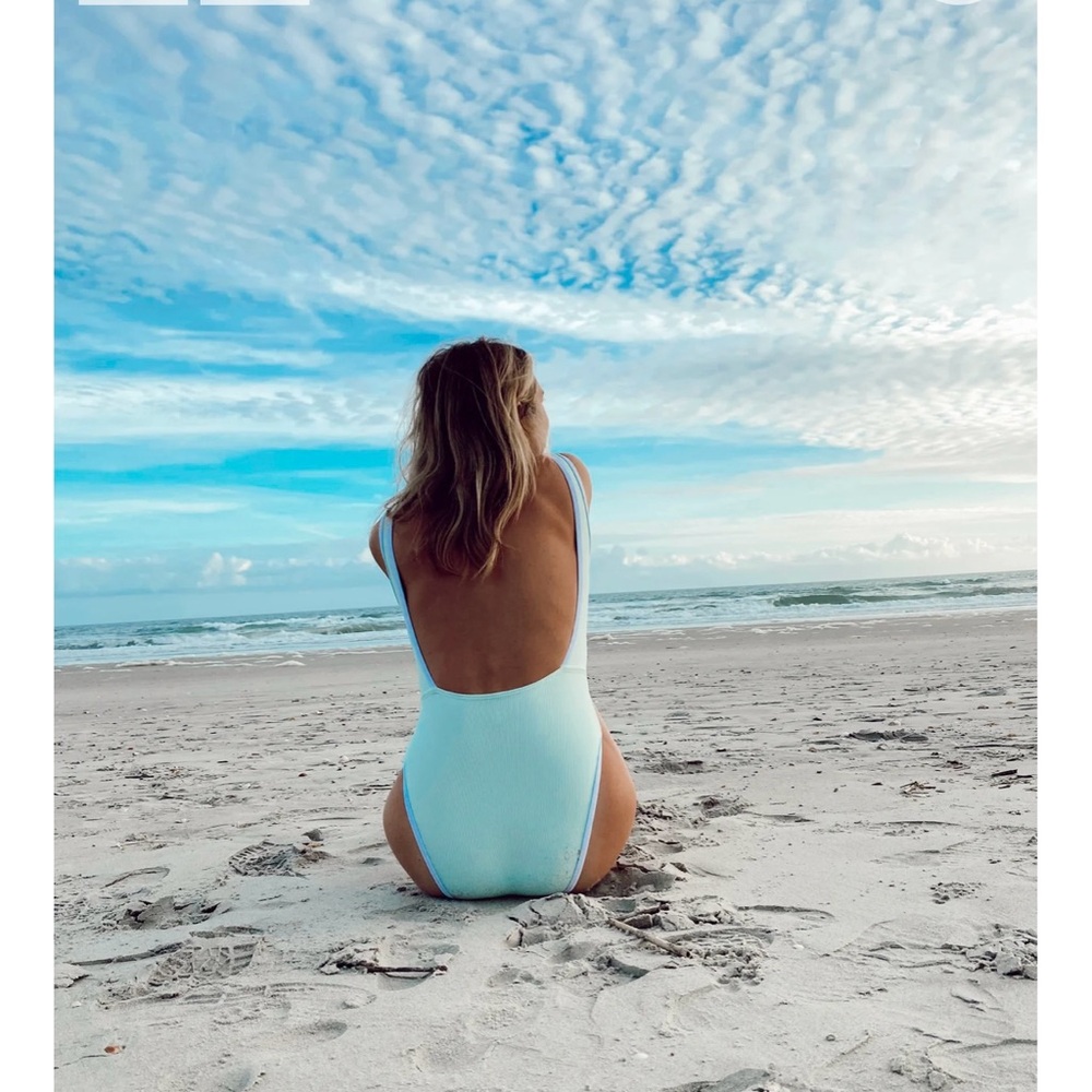 LainSnow Elegant White One Piece Swimsuit - Picture 2 of 2